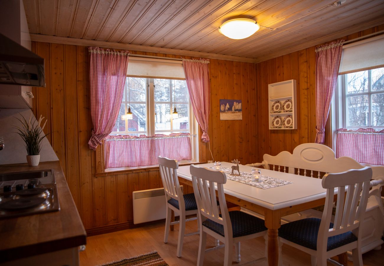 House in Gargnäs - Log cabin in the heart of Lapland