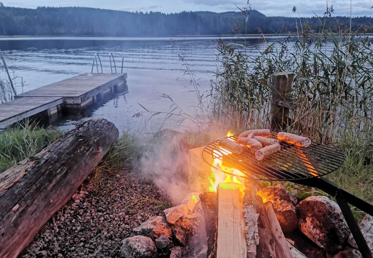 House in Gällö - Holidays at a farmstead and with a view of the lake