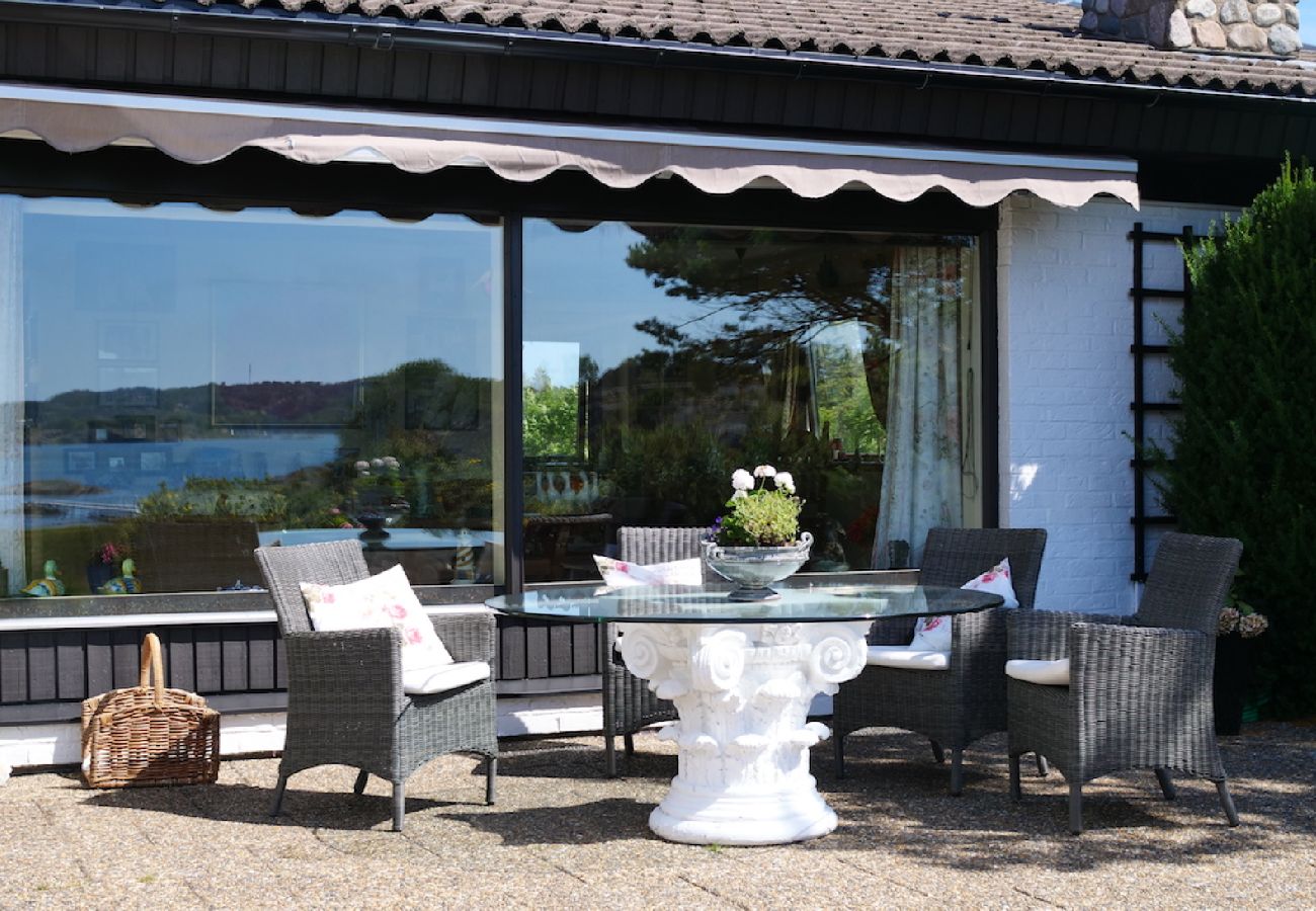 House in Ellös - Wonderful holiday home with sea views and private pool