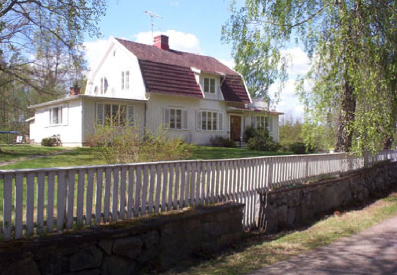 House in Nybro - Exclusive holiday home 20 meters from a private lake