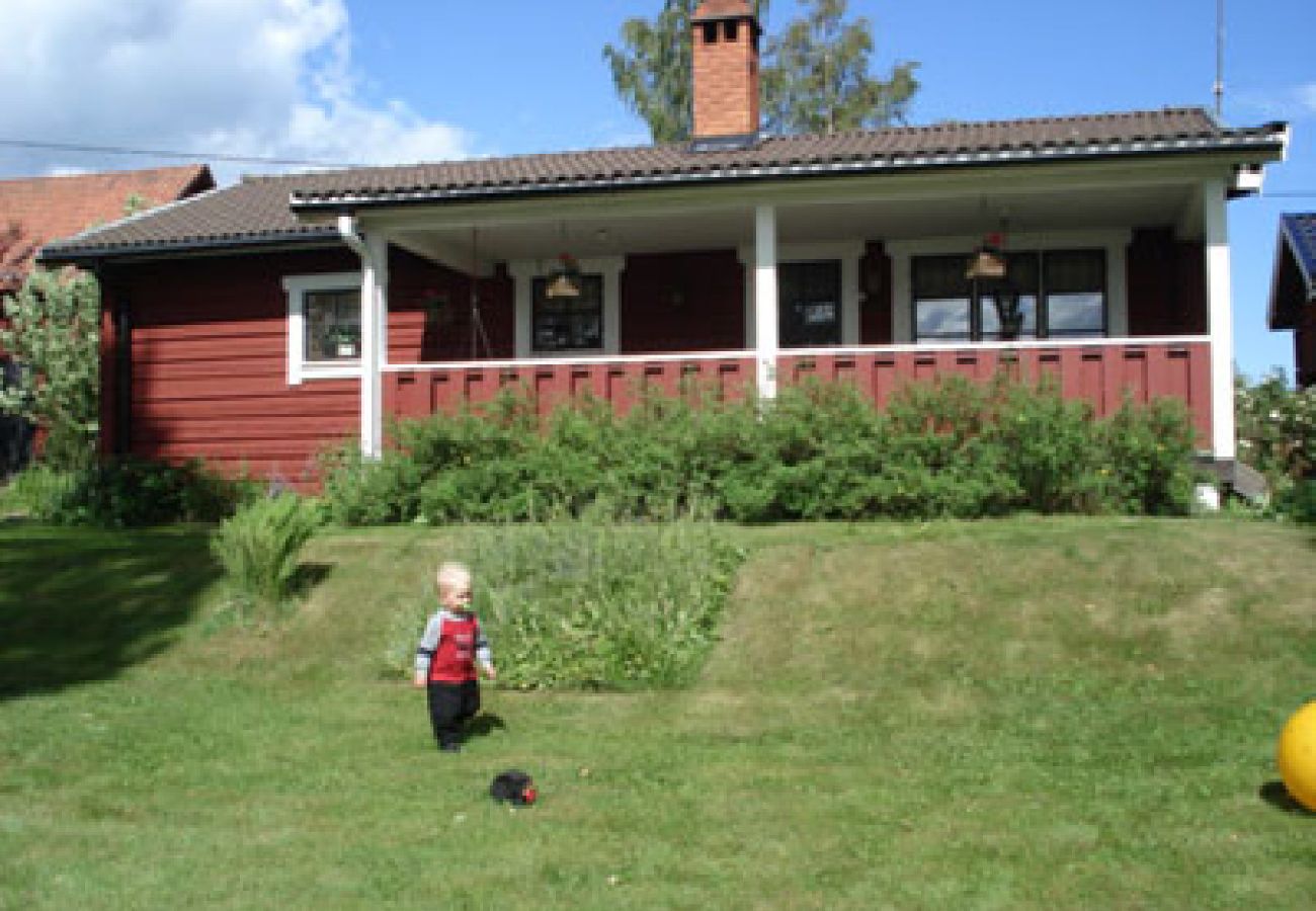 House in Sollerön - Cottage at the waterfront of the lake Siljan in Dalarna