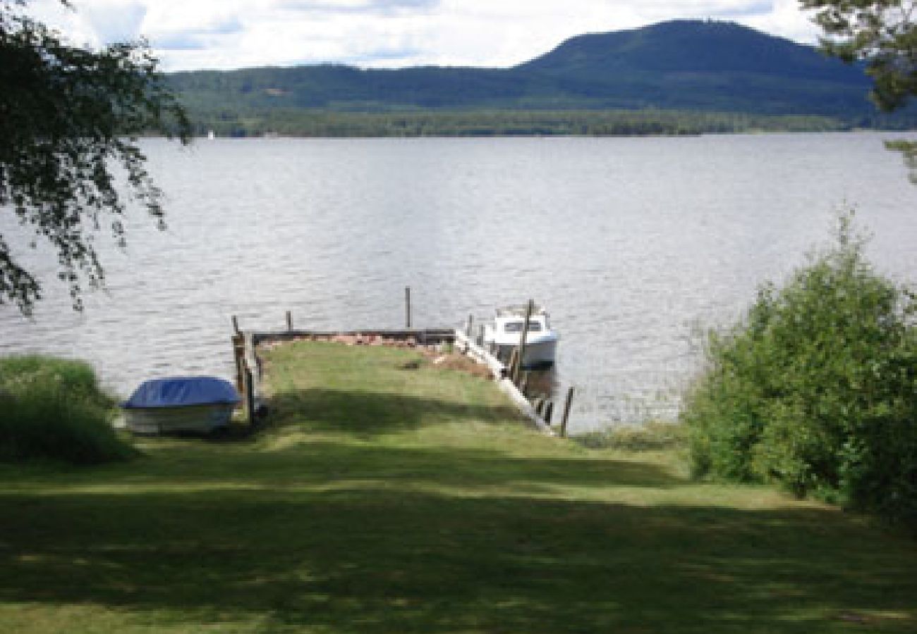 House in Sollerön - Cottage at the waterfront of the lake Siljan in Dalarna