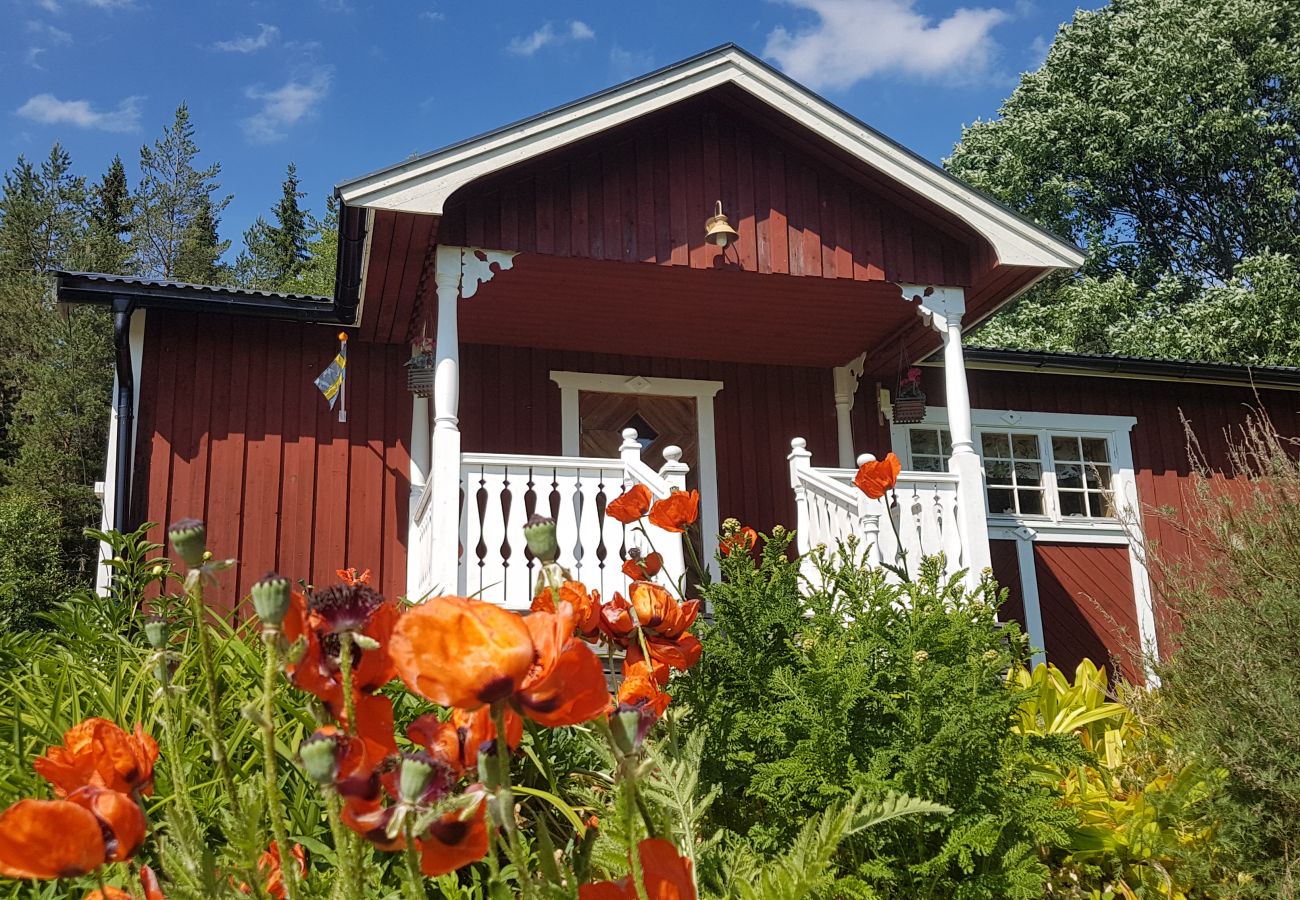 House in Gällö - Holiday home with lake view in Jämtland