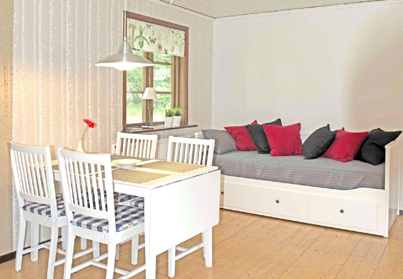 House in Holsbybrunn - Red and white holiday home beautifully situated by the river Emån