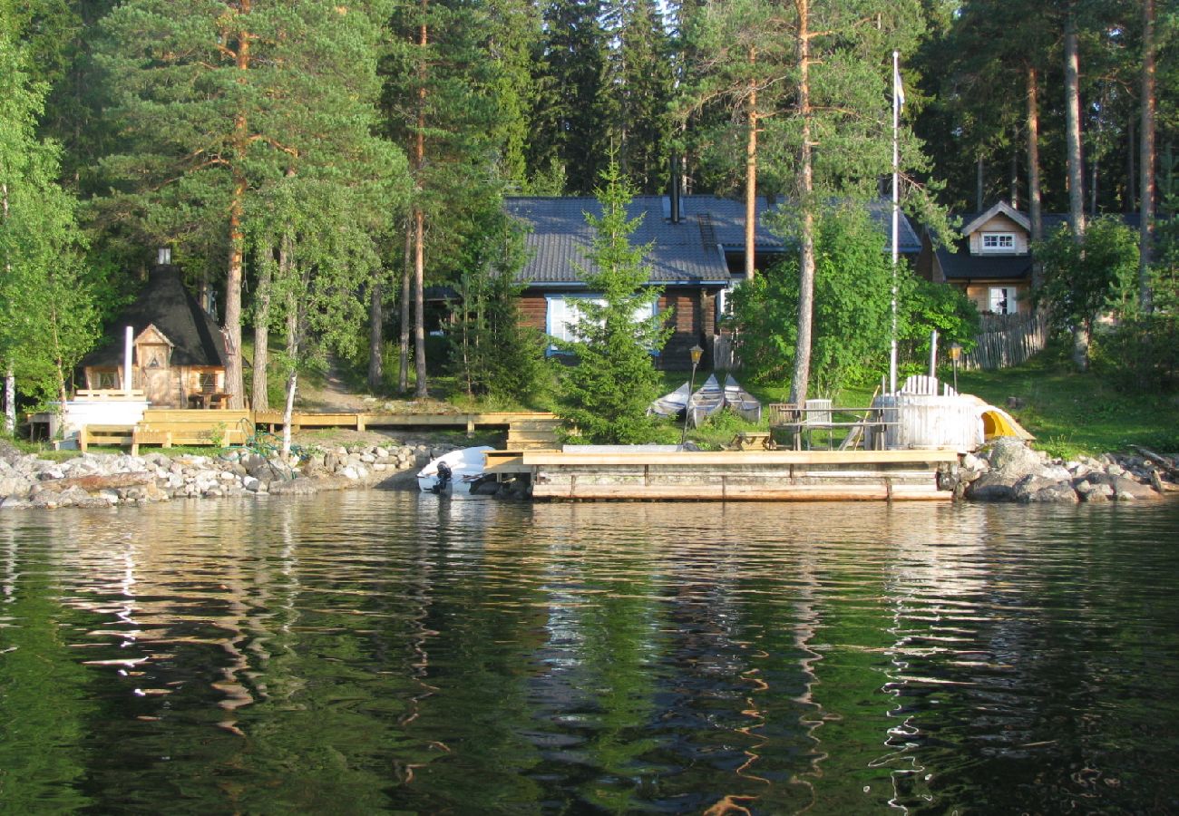 House in Bräcke - Comfortable and modern living at the lake