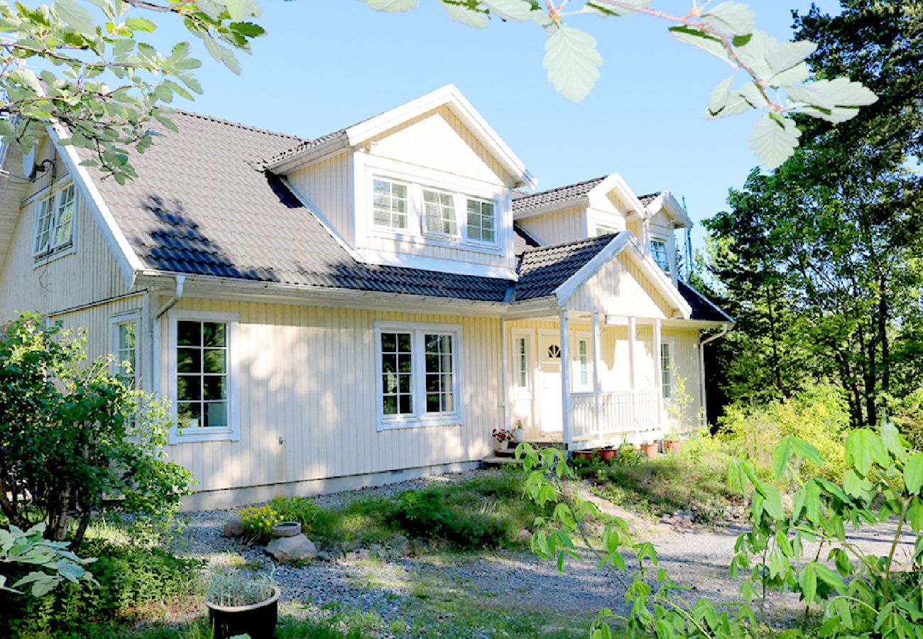 House in Svartsjö - Nature and city vacation near Stockholm in the countryside