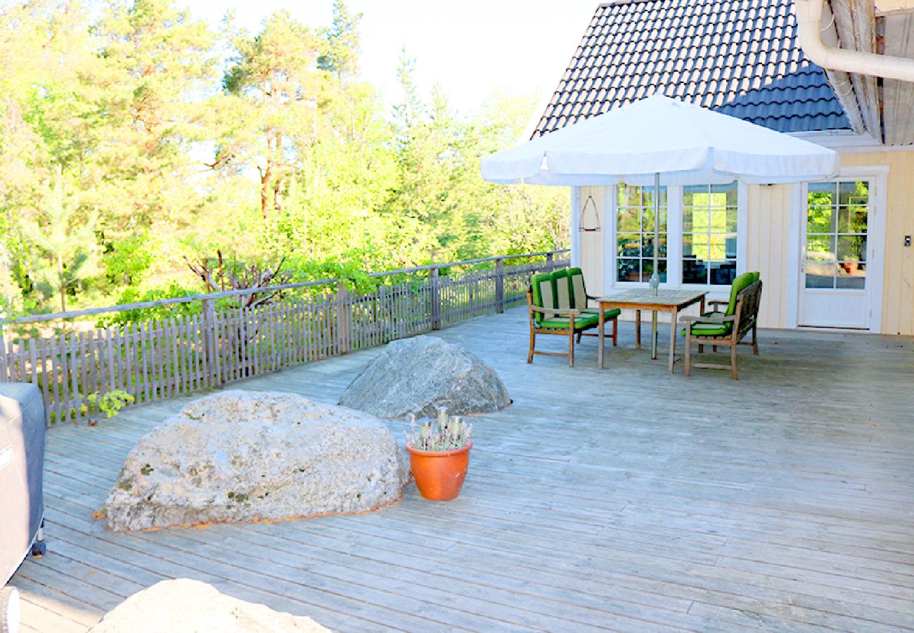 House in Svartsjö - Nature and city vacation near Stockholm in the countryside