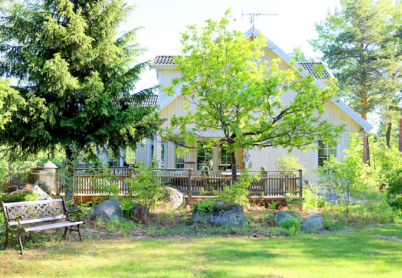 House in Svartsjö - Nature and city vacation near Stockholm in the countryside