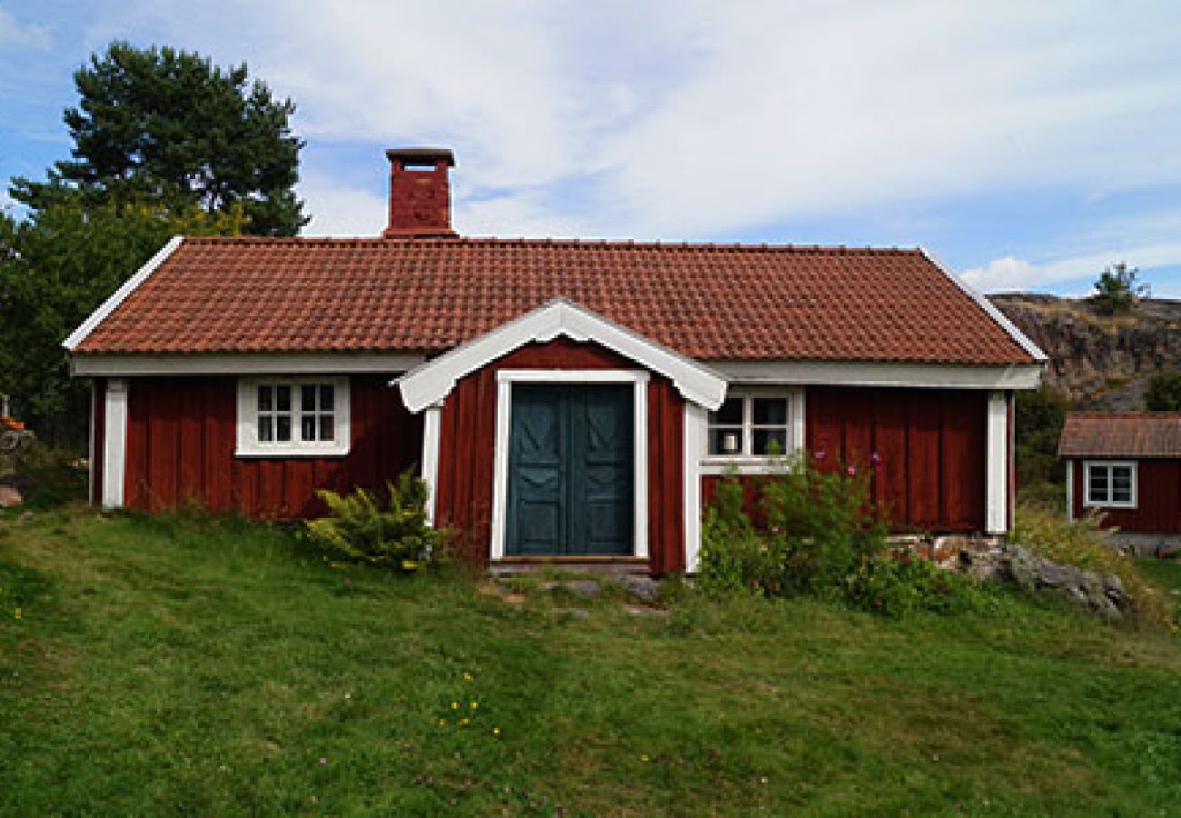 House in Sankt Anna - Cozy old cottage on a island in the archipilago