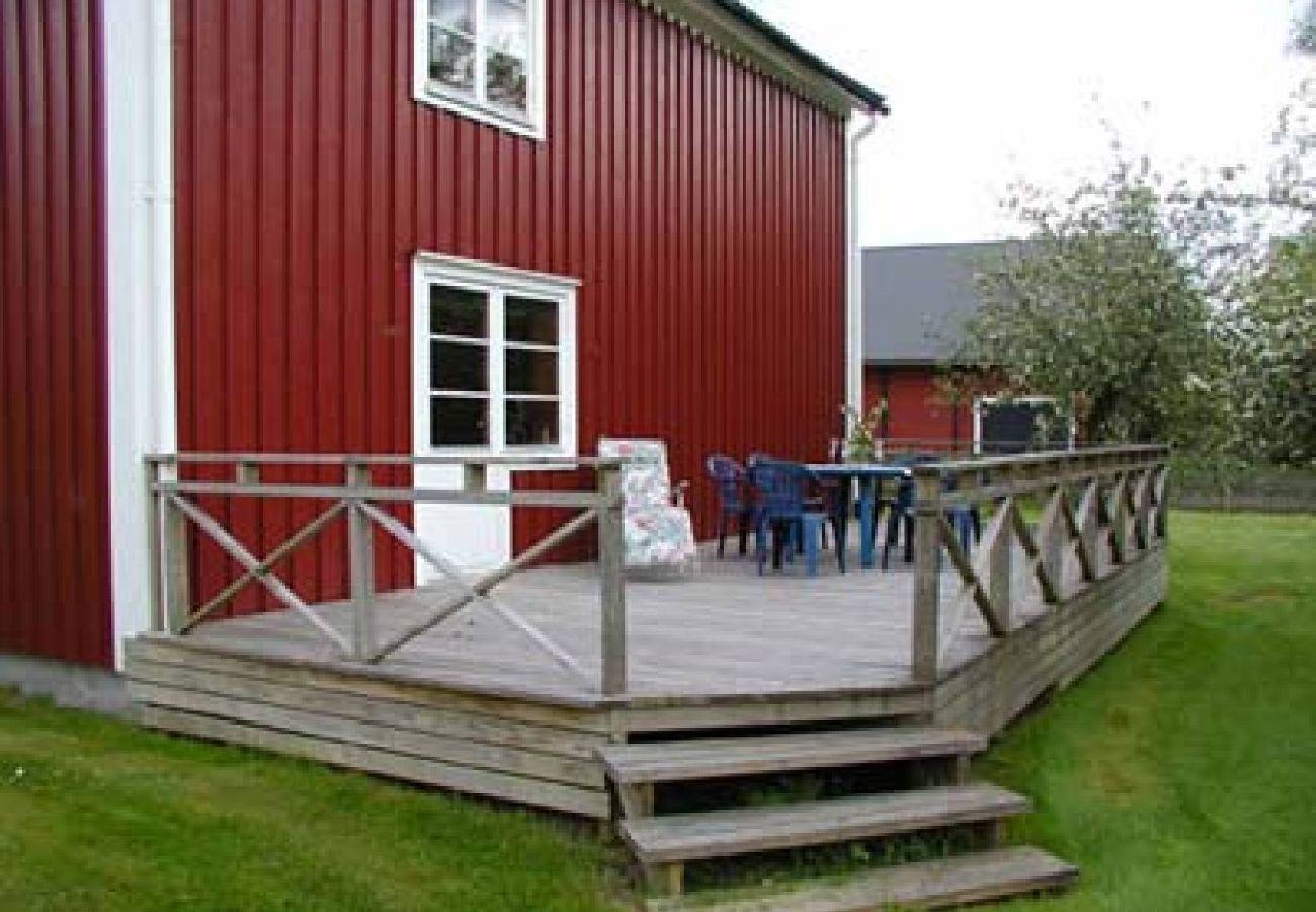 House in Lenhovda - Holiday home with boat in the middle of the Swedish Crystal Empire