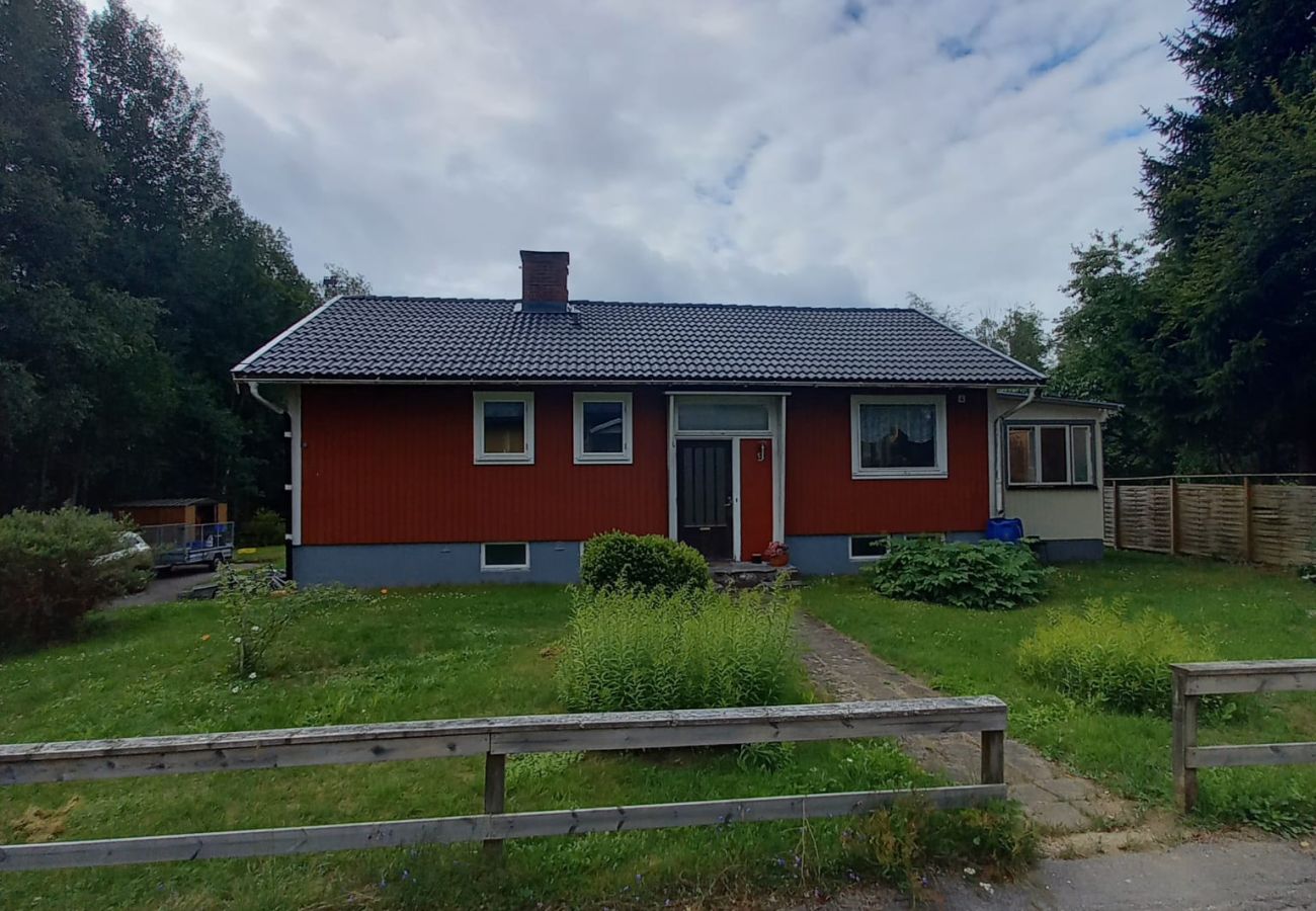 House in Korsberga - Typical Swedish style, red wooden house in Småland