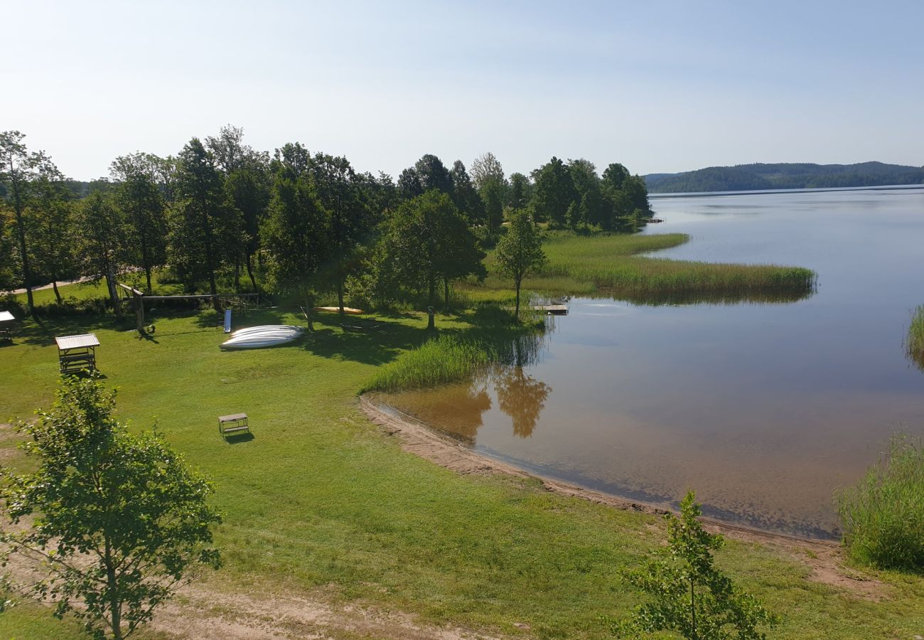 House in Dals Långed - Holiday cottage on the lake with private boat