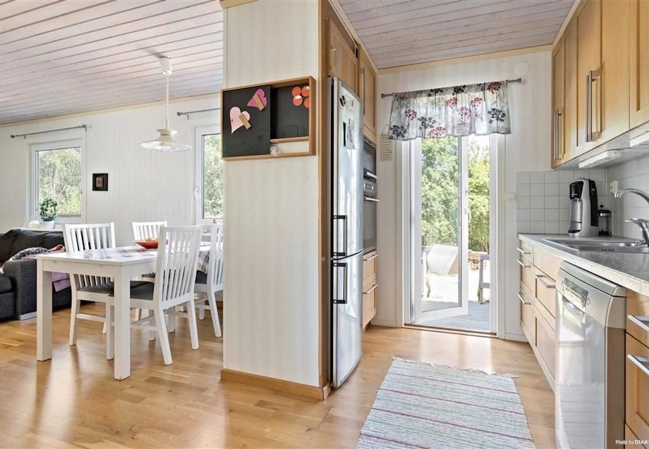 House in Vissefjärda - Holidays in beautiful Vissefjärda, not far from the golf course and lake