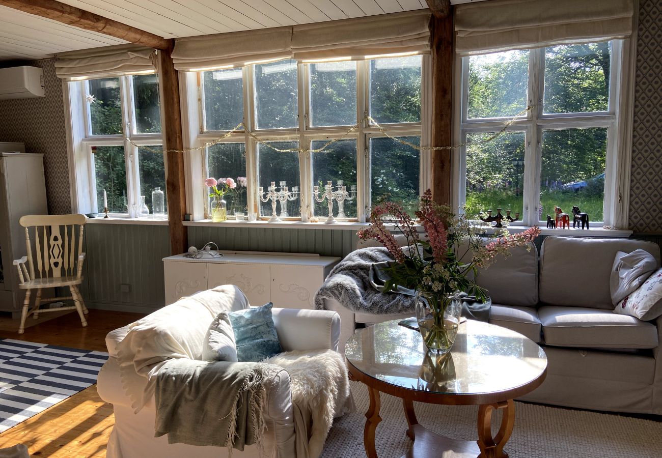 House in Hallaryd - Lovingly restored old school with its own sauna