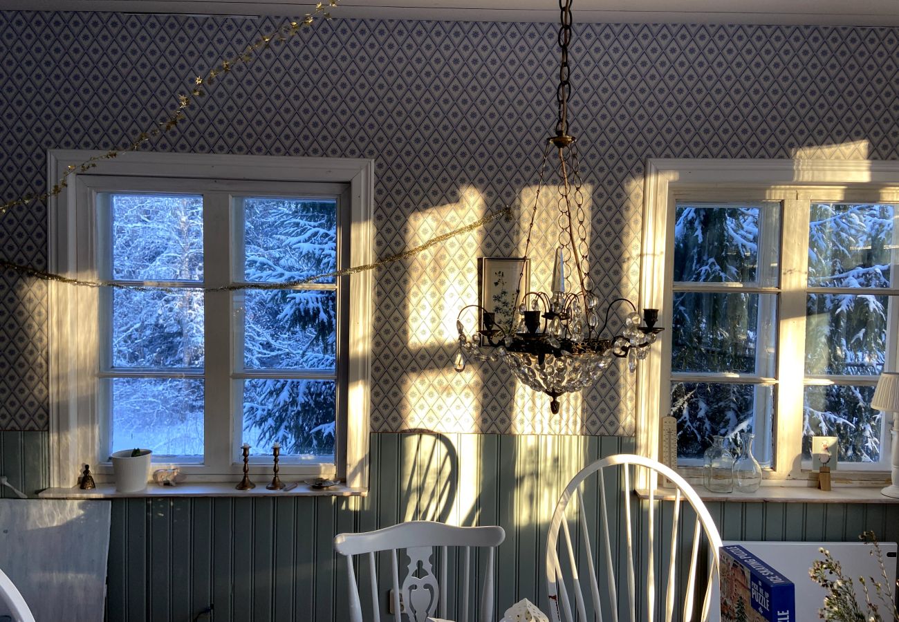 House in Hallaryd - Lovingly restored old school with its own sauna