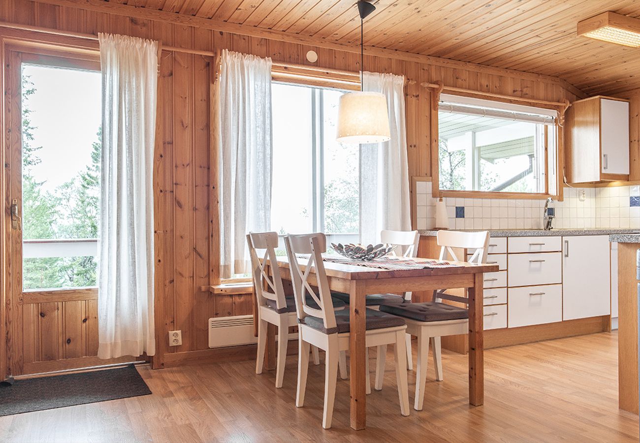 House in Vemdalen - Cozy Mountain Cabin in Björnrike - Perfect for Families and Small Groups!