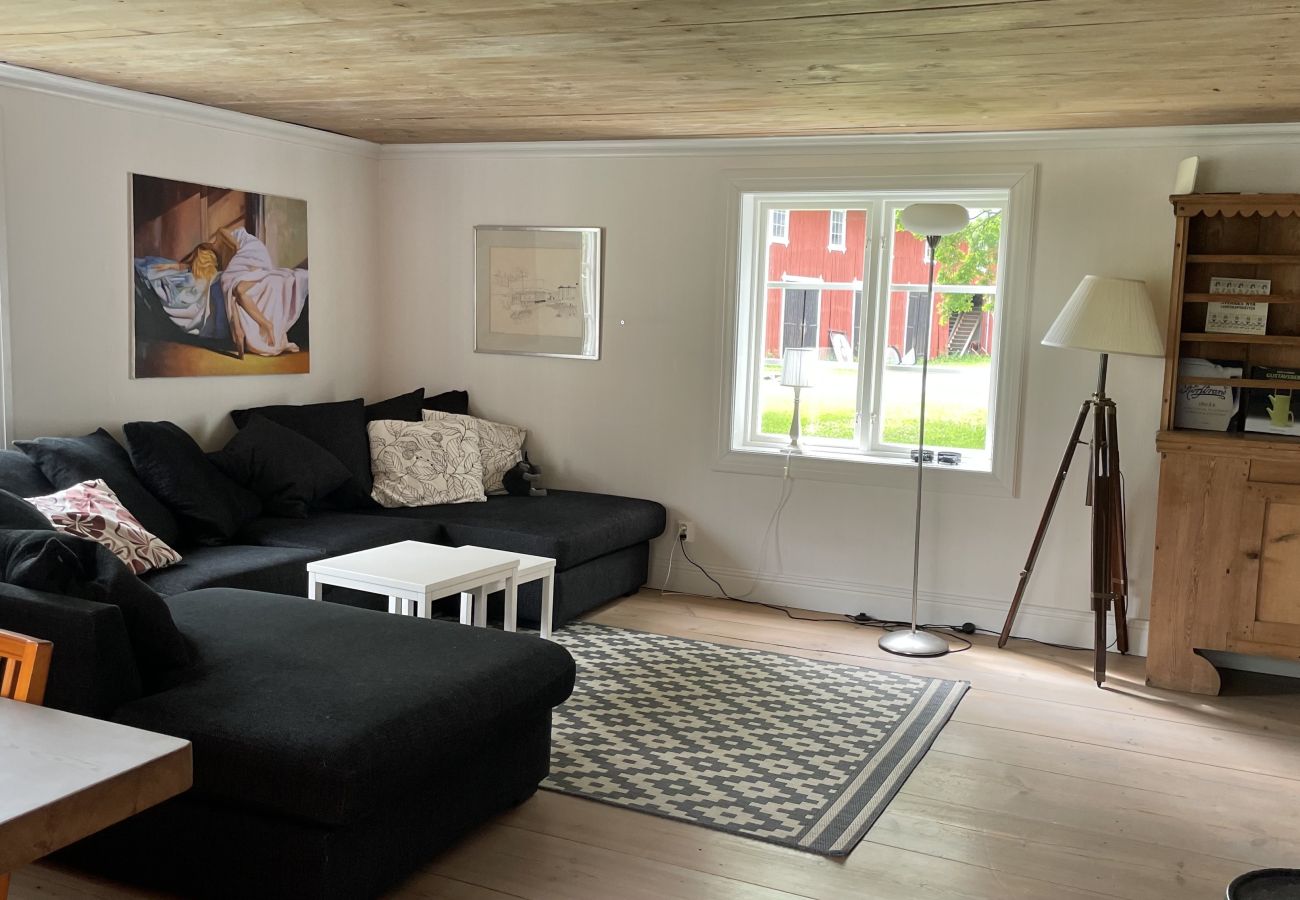 House in Kopparberg - Cozy family-friendly holiday home in Bergslagen, perfect for holidays and relaxation!