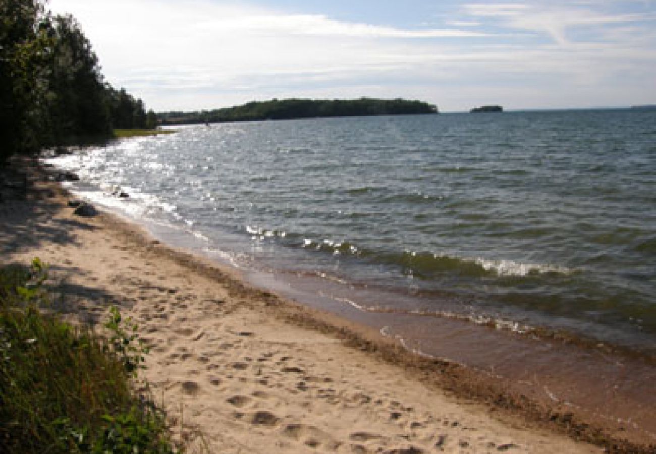 Stuga i Motala - Stuga vid Vätterns strand