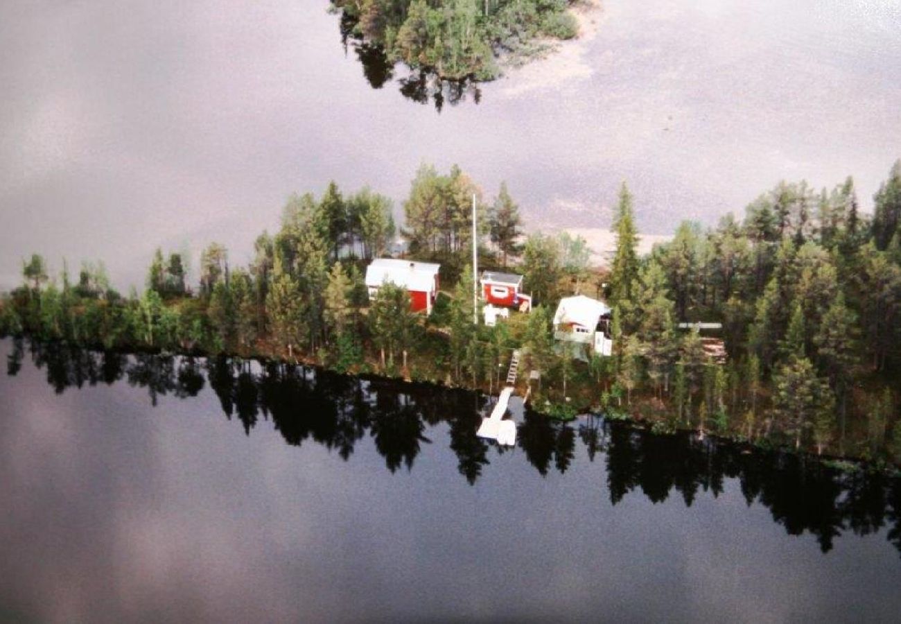 Stuga i Kiruna - Unikt vid älven med vatten runt om, fantastisk natur och enskilt läge