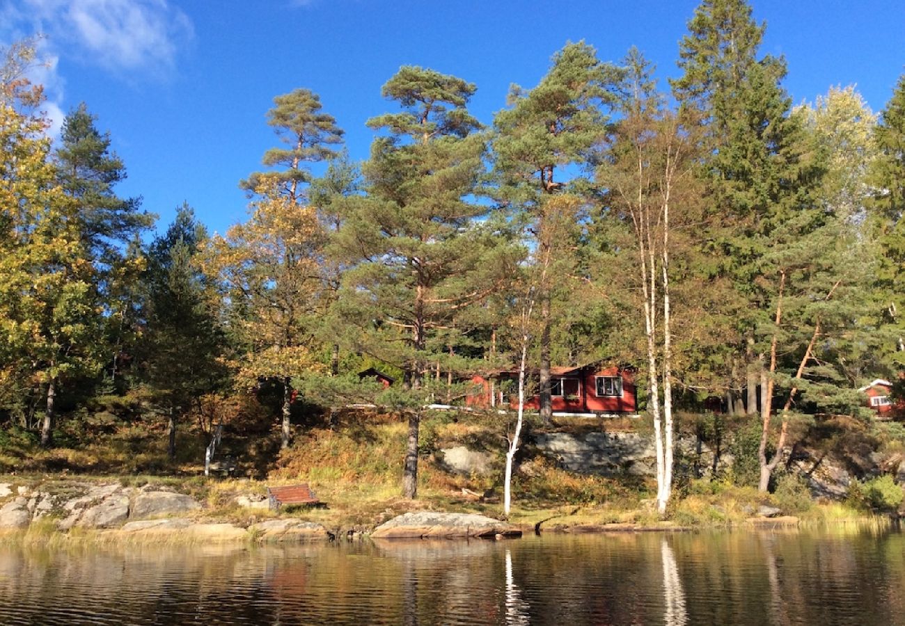 Stuga i Hällingsjö - Semester vid en badsjö i Halland