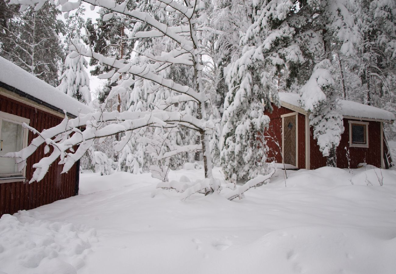 Stuga i Säffle - Stuga vid sjö i Värmland