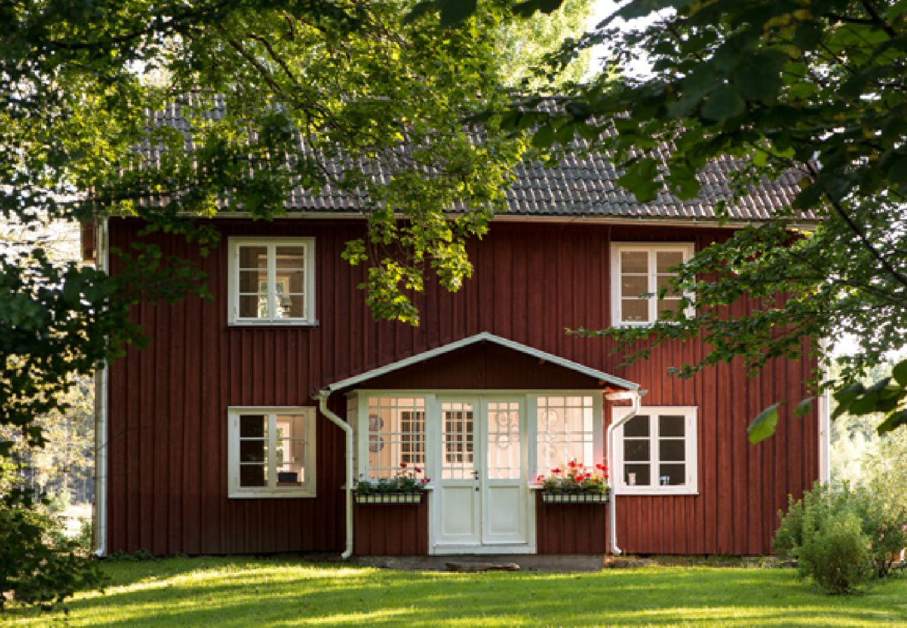 Stuga i Brålanda - Lindeskogen