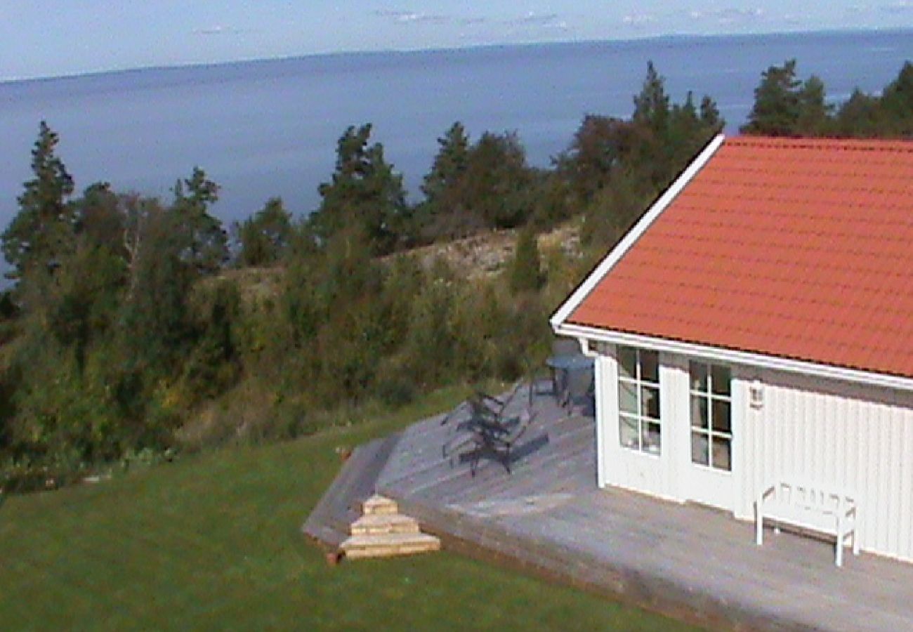 Stuga i Ödeshög - Semester med panoramautsikt över Vättern