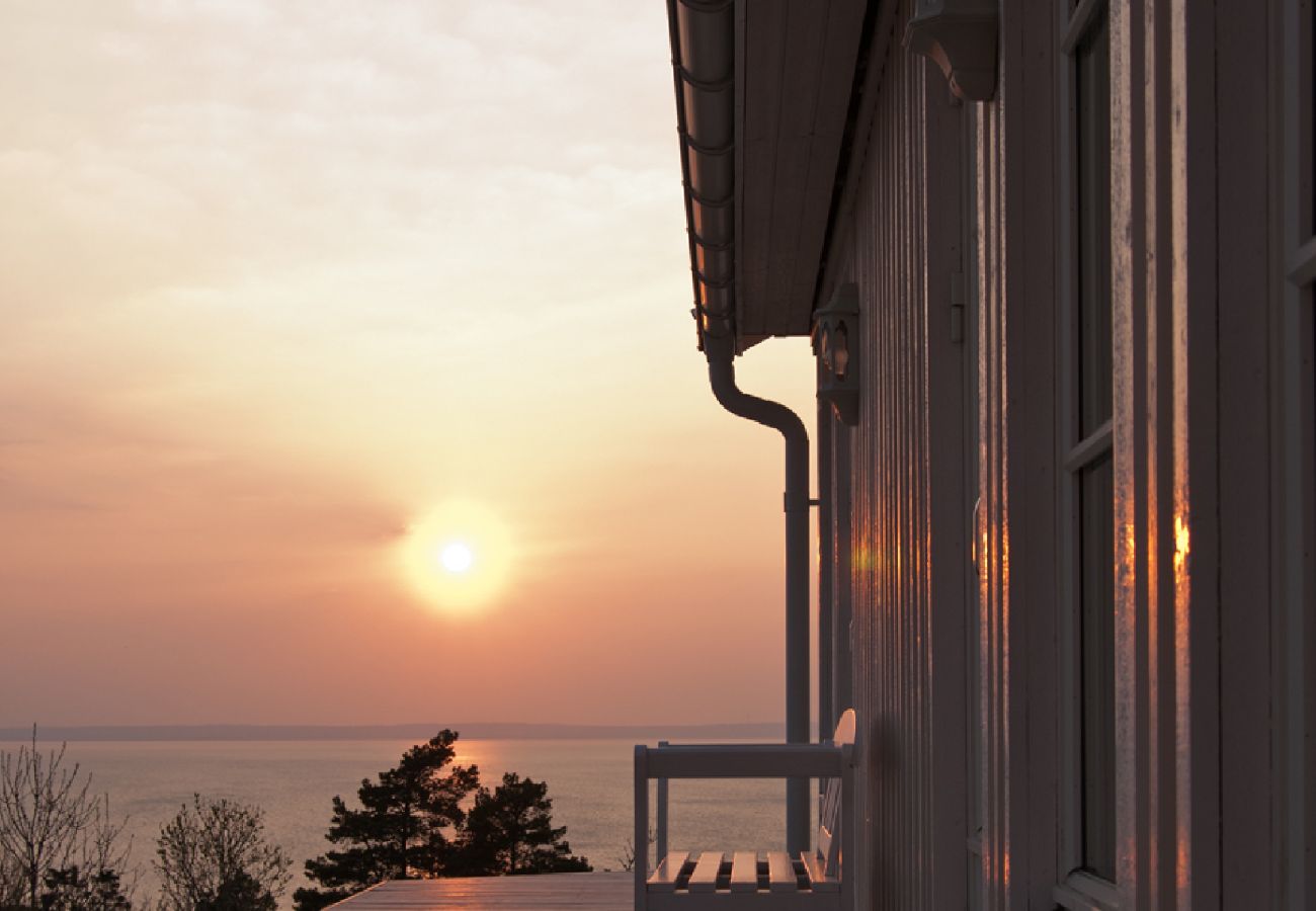 Stuga i Ödeshög - Semester med panoramautsikt över Vättern