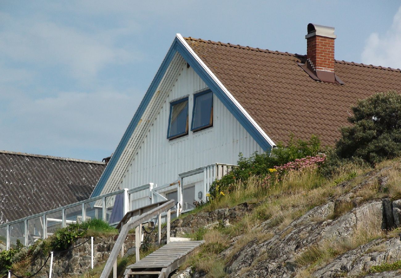 Stuga i Klädesholmen - Med havet som granne