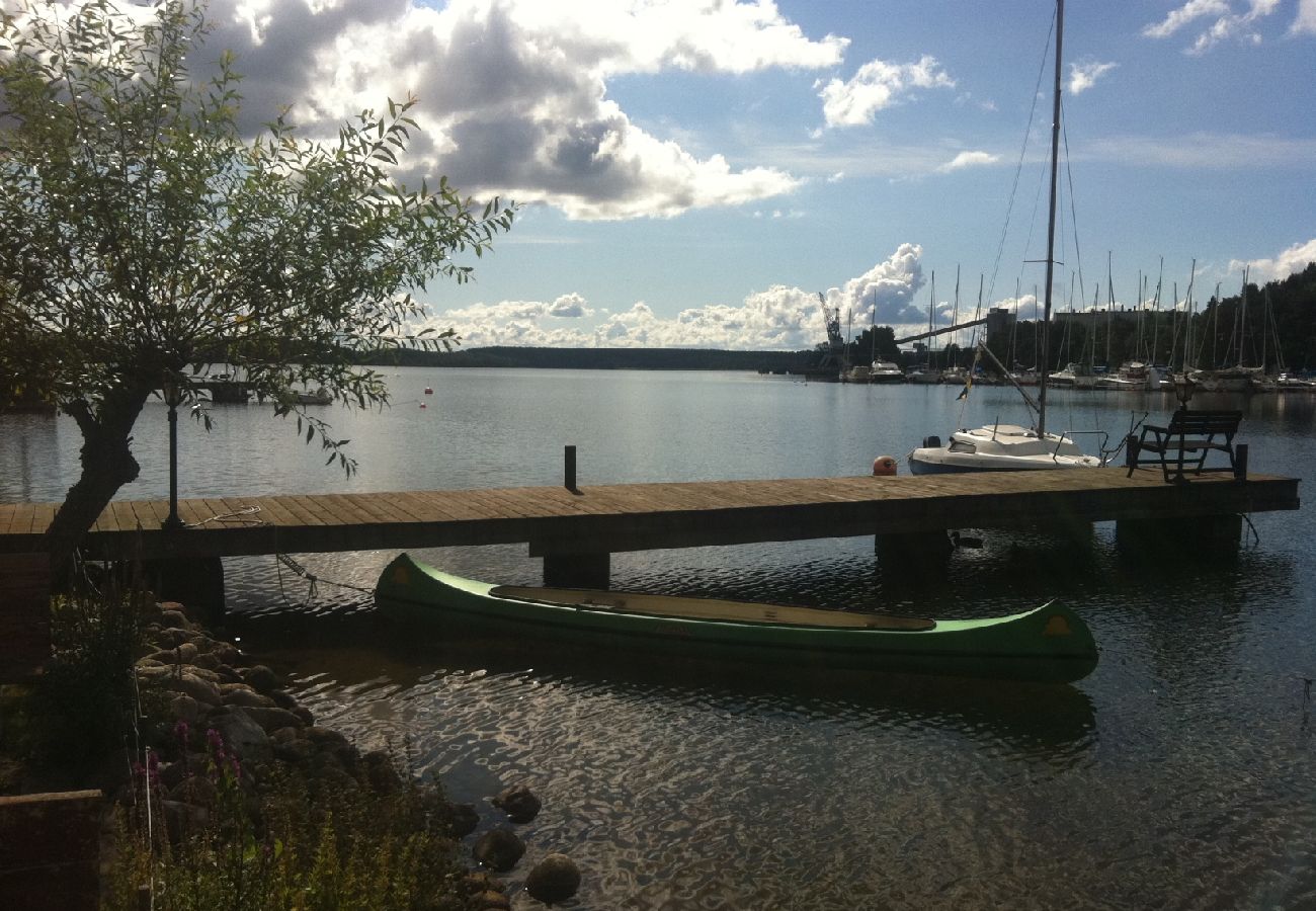 Stuga i Bålsta - Lyxig sjönära villa mycket nära Stockholm