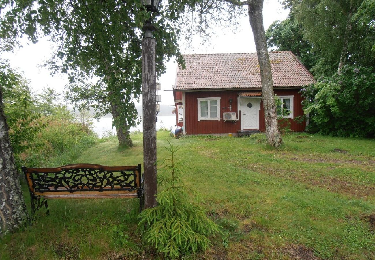 Stuga i Björklinge - Lakeside Uppland