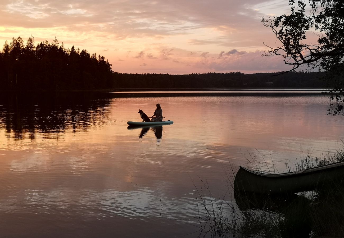 Stuga i Lindome - Egen ö nära Göteborg