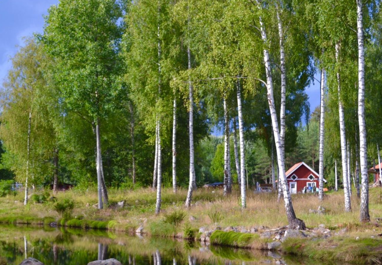 Stuga i Klavreström - Fint fritidshus med kanot i Klavreström