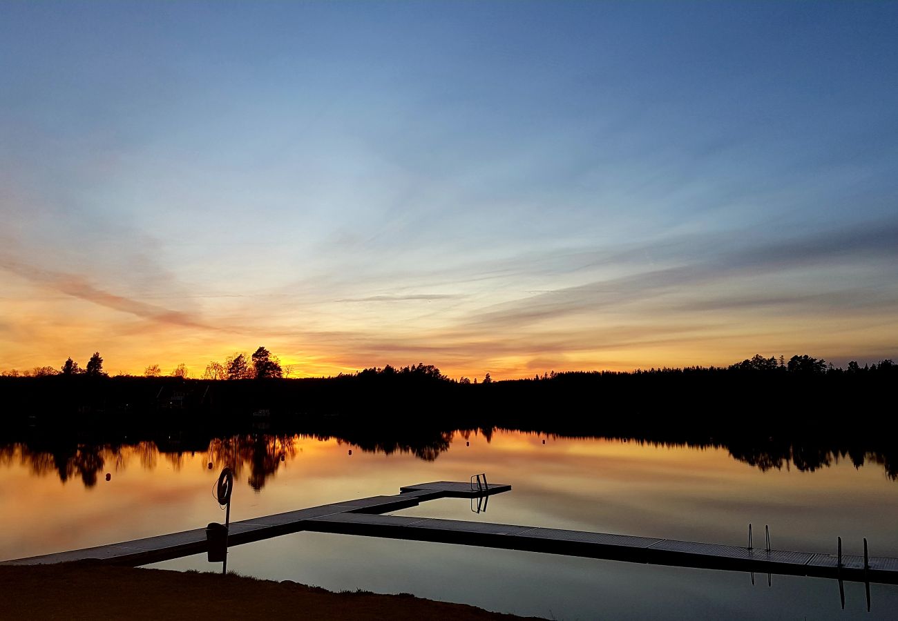 Stuga i Klavreström - Fint fritidshus med kanot i Klavreström