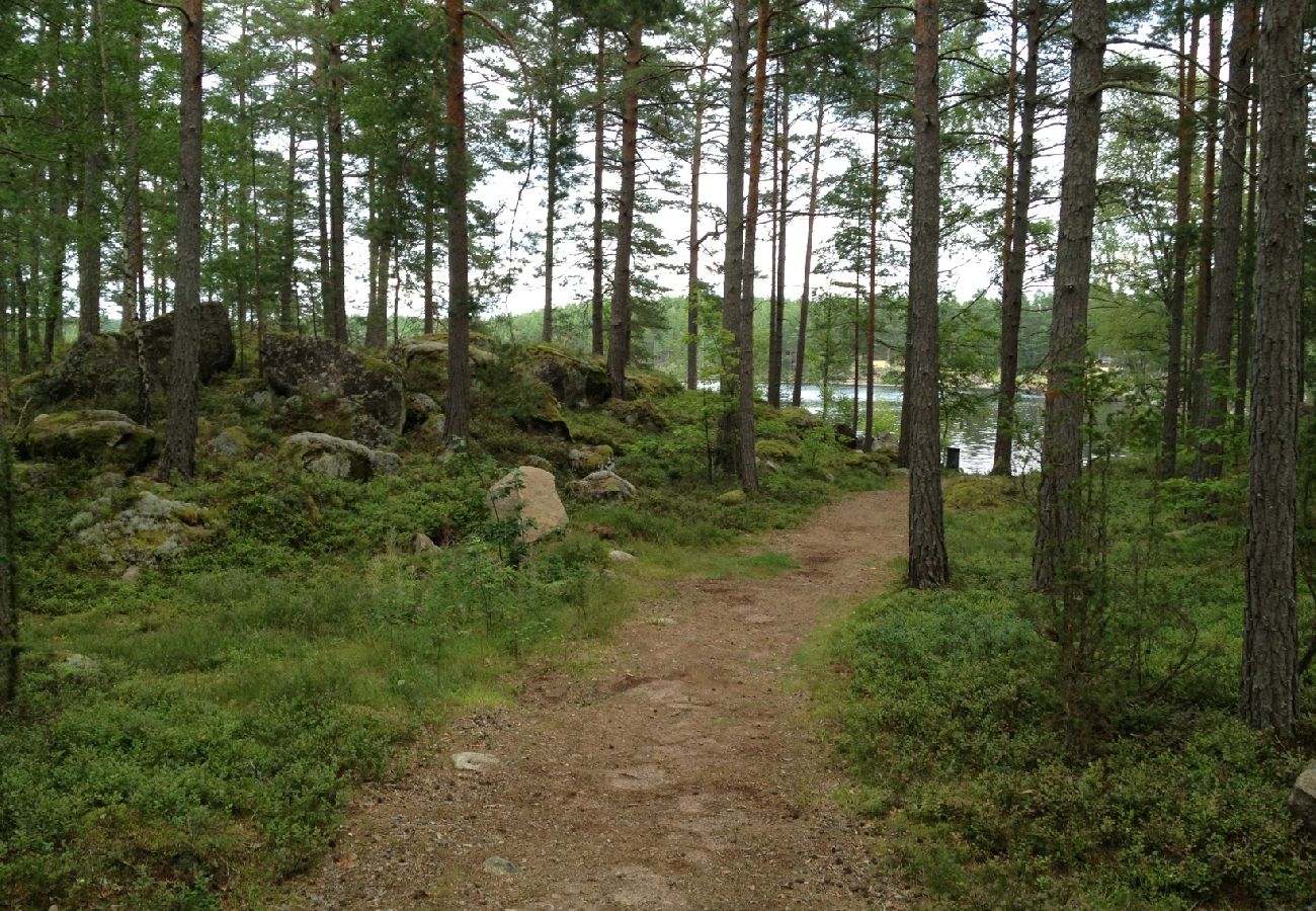 Stuga i Rosenfors - Semesterhus i småländska Rosenfors