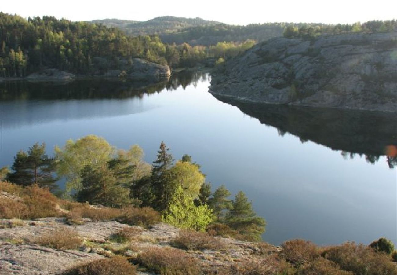 Stuga i Uddevalla - Högklassigt skärgårdshus vid havet i söderläge på Västkusten