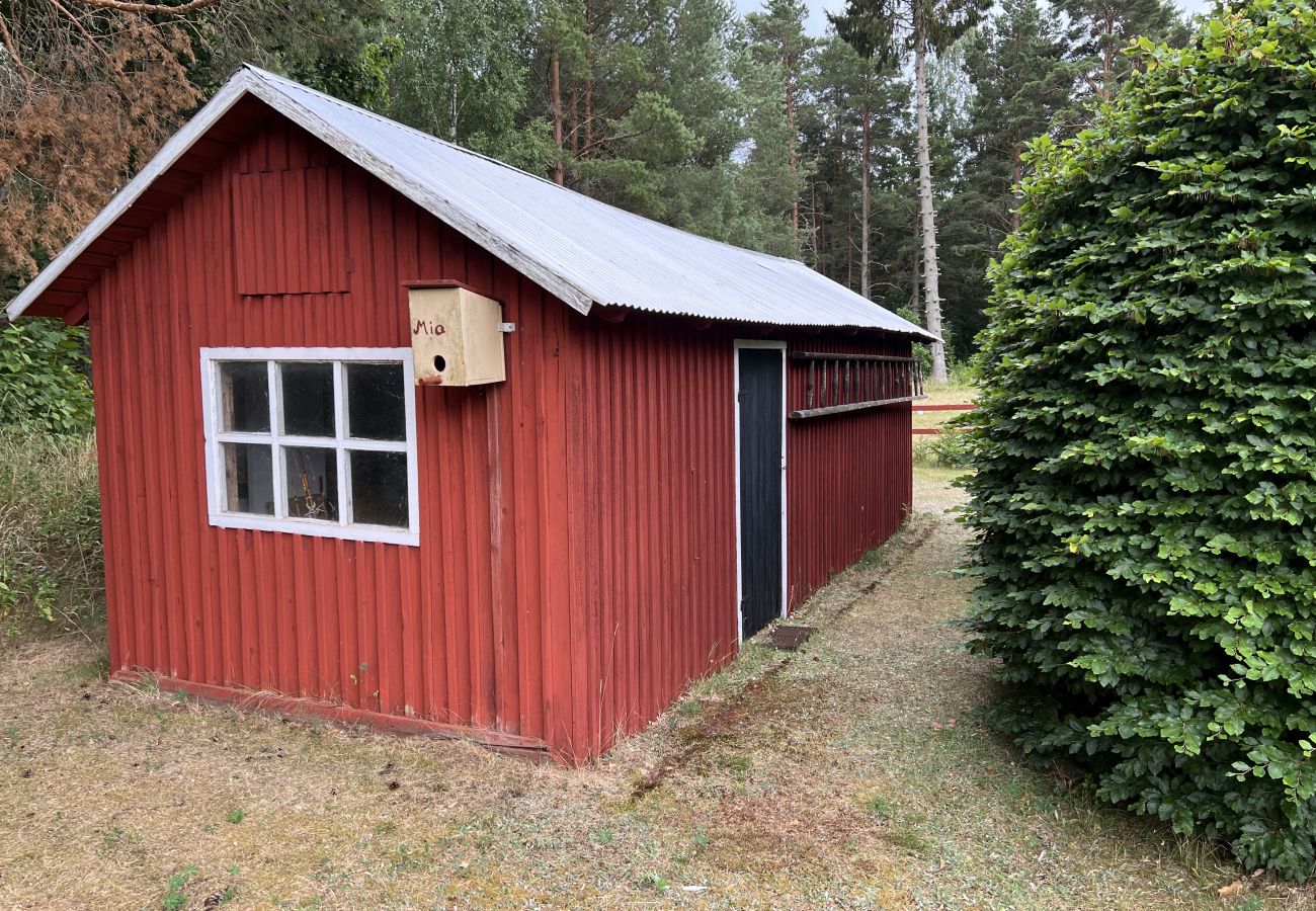 Stuga i Målilla - Mysigt semesterhus i vackra Småland