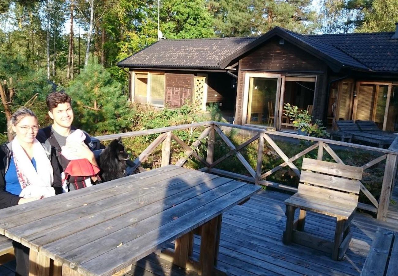 Stuga i Diö - Semesterhus i underbara Småland vid sjön