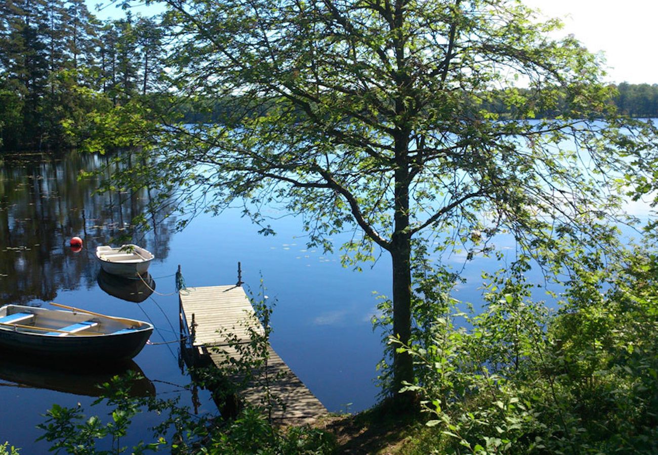 Stuga i Diö - Semesterhus i underbara Småland vid sjön