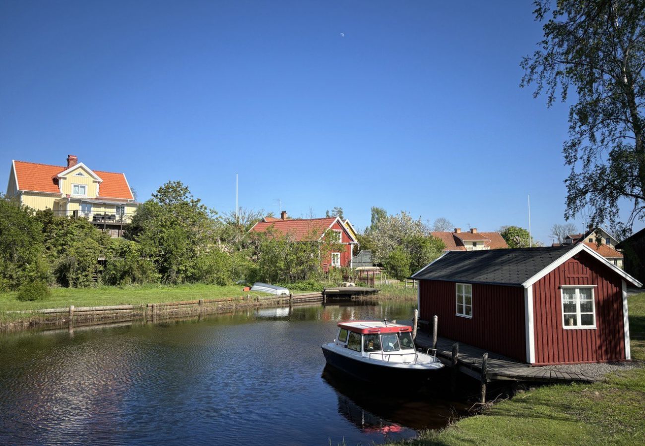 Stuga i Figeholm - Semester vid Östersjön i underbara Figeholm