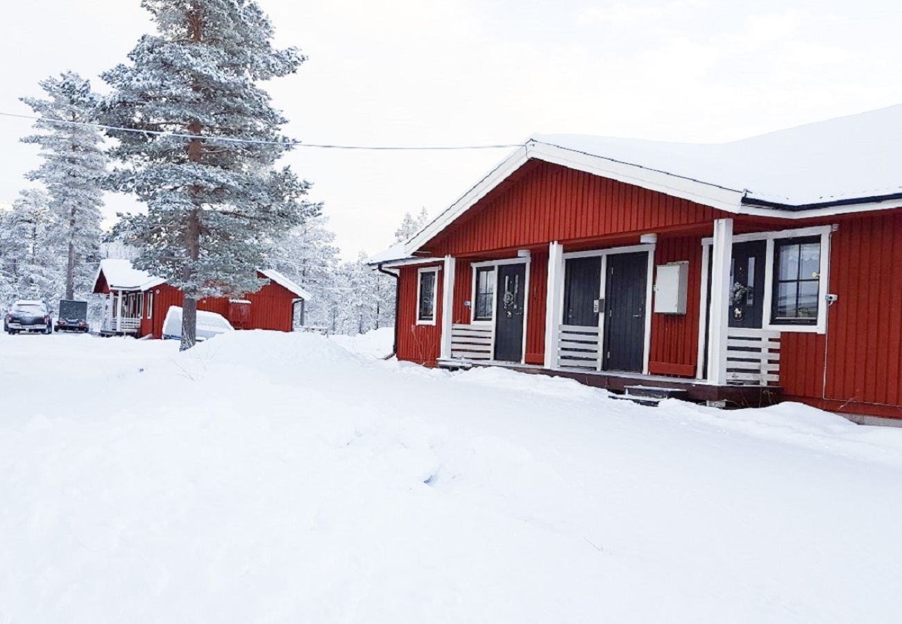 Stuga i Sälen - Skidsemester i fjällen eller vandringssemester med bastu vid foten av bergen