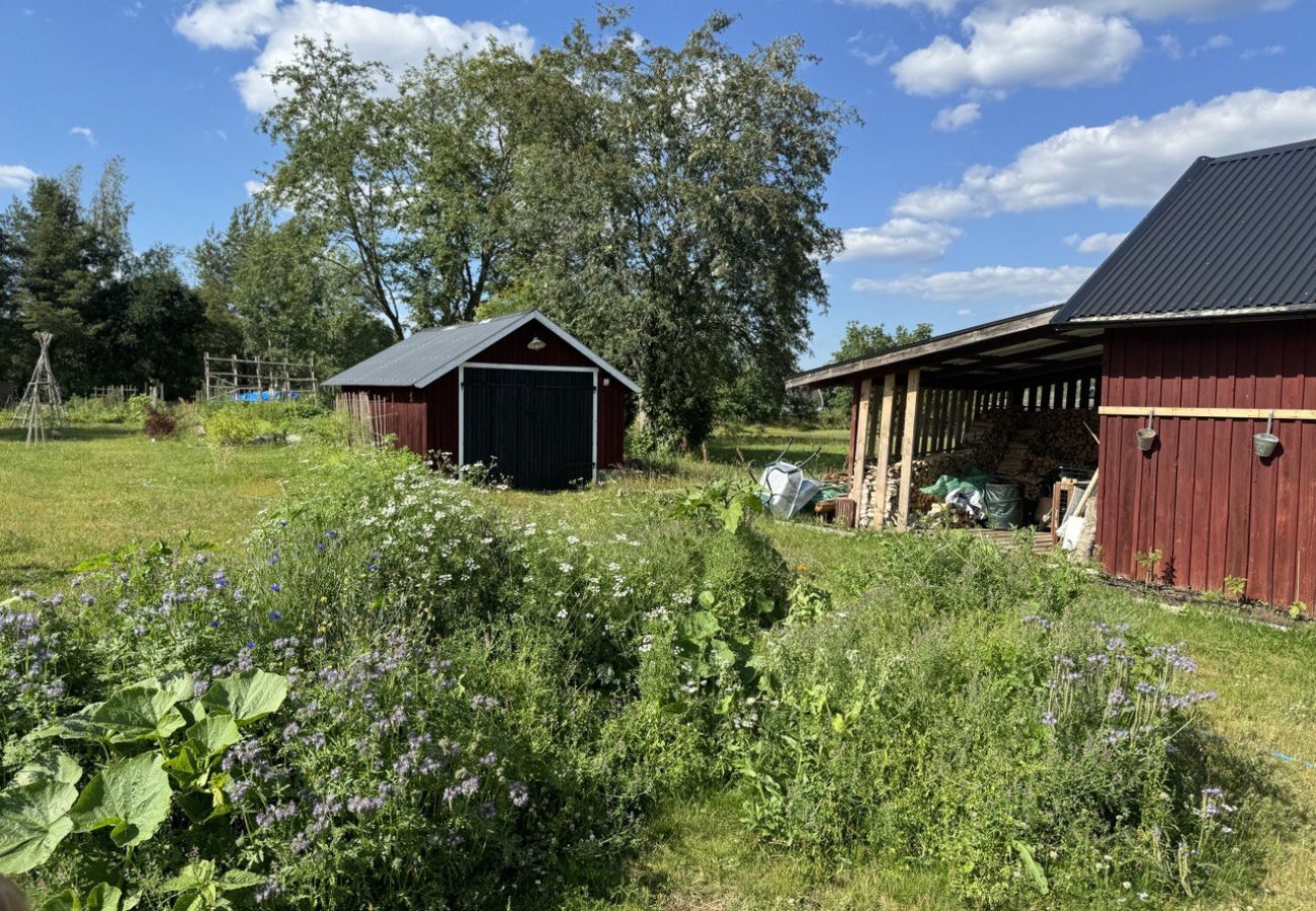 Stuga i Järnforsen - Vackert, modernt fritidshus i Småland nära  Pippi och Emil